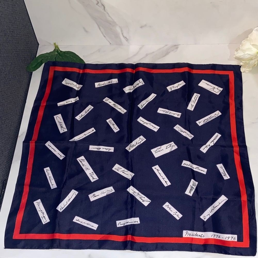 Vintage presidents 1776-1976 Navy Blue and Red Presidents Scarf